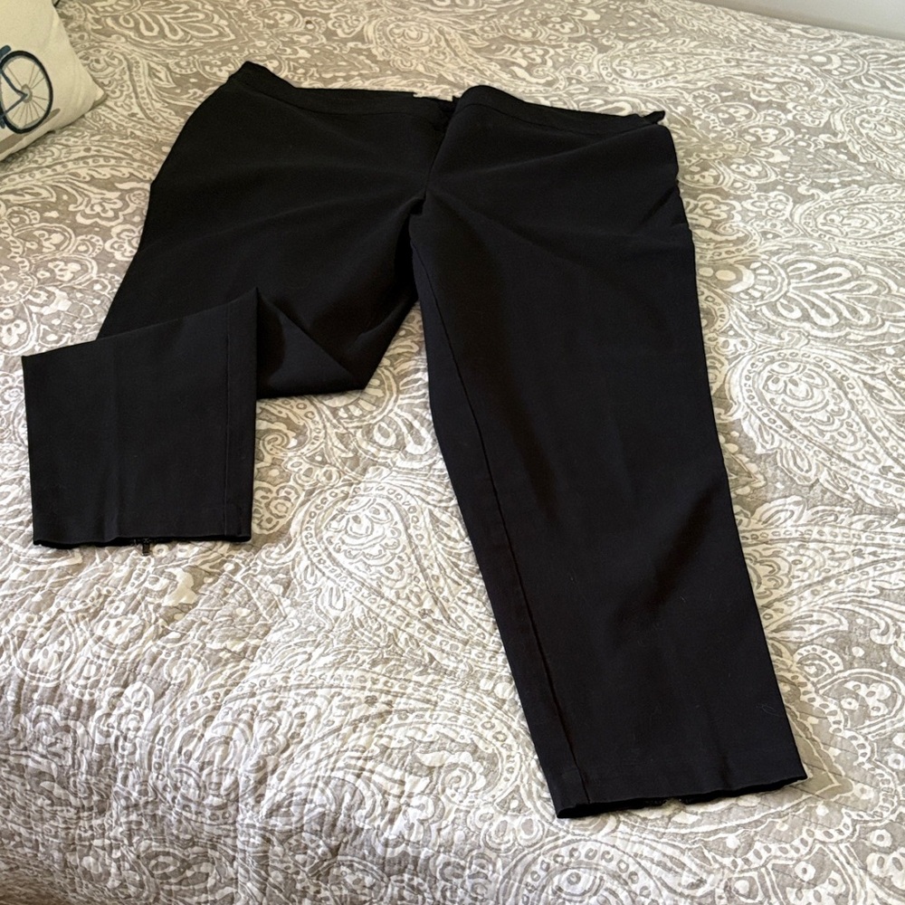 Eileen Fisher Black Cropped Ankle Pants